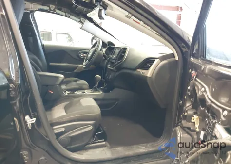 2018 Jeep Cherokee Latitude 4X4 из США, поврежденный, VIN 1C4PJMCB3JD560380